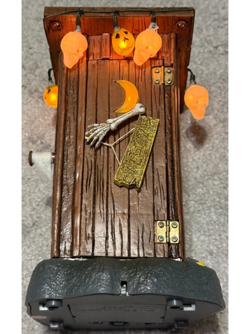 Gemmy Animated Haunted Sound Light Outhouse Halloween Skeleton Motion Activated